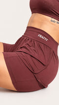Shorts RUN Marrom