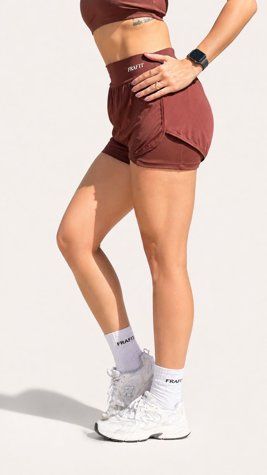 Shorts RUN Marrom